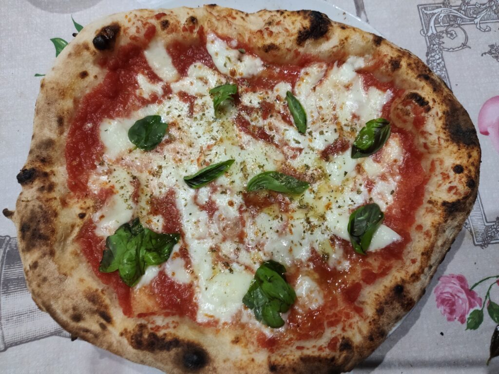 Pizza classica napoletana secondo disciplinare 8 ore lievitazione